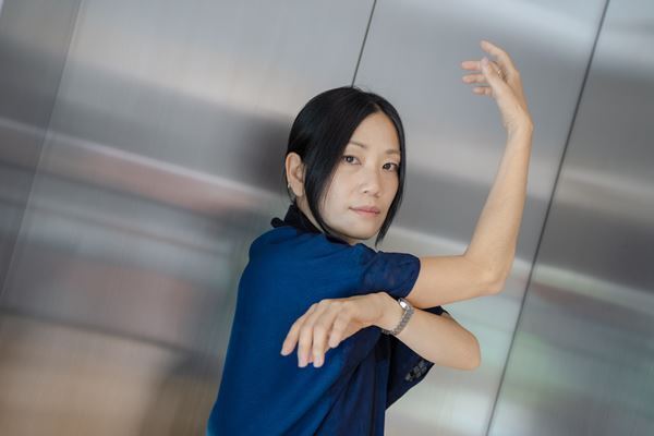 ダンスで繋ぐ、J-POPと賢治の幻想世界。伊藤郁女が語る新作『ダンスマラソンエクスプレス（横浜⇔花巻）』