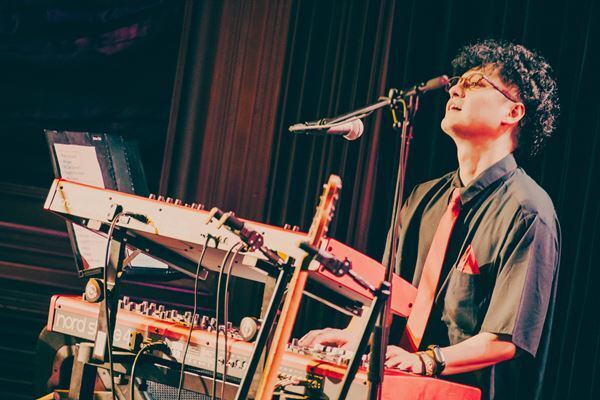 【オフィシャルレポート】UNCHAIN、新曲「GINGILA」を引っ提げてのCOTTON CLUBワンマンが終幕　人気カバー曲も豪華メンバーで披露