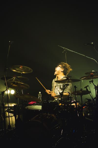 異なりながらも重なる物語──Base Ball BearとPEDRO、3ピースバンド2組の歴史が交差した一夜【オフィシャルレポート】