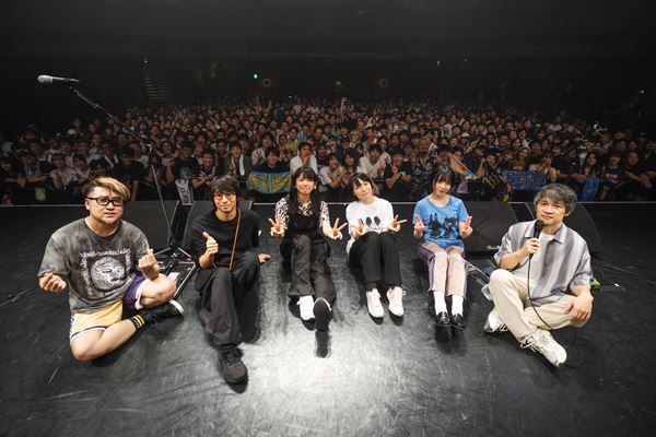 異なりながらも重なる物語──Base Ball BearとPEDRO、3ピースバンド2組の歴史が交差した一夜【オフィシャルレポート】