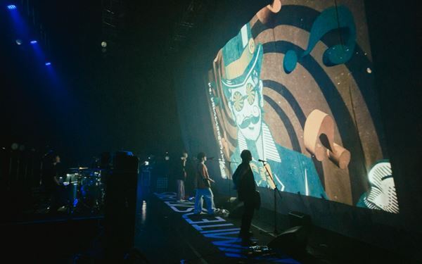 祝Zepp Nagoya20周年！　シークレットゲストにBLUE ENCOUNTを迎えた04 Limited Sazabys流ハッピーアニバーサリー【オフィシャルレポート】