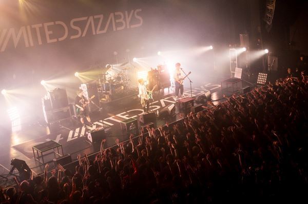 祝Zepp Nagoya20周年！　シークレットゲストにBLUE ENCOUNTを迎えた04 Limited Sazabys流ハッピーアニバーサリー【オフィシャルレポート】