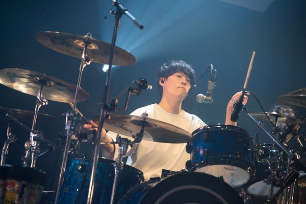 祝Zepp Nagoya20周年！　シークレットゲストにBLUE ENCOUNTを迎えた04 Limited Sazabys流ハッピーアニバーサリー【オフィシャルレポート】