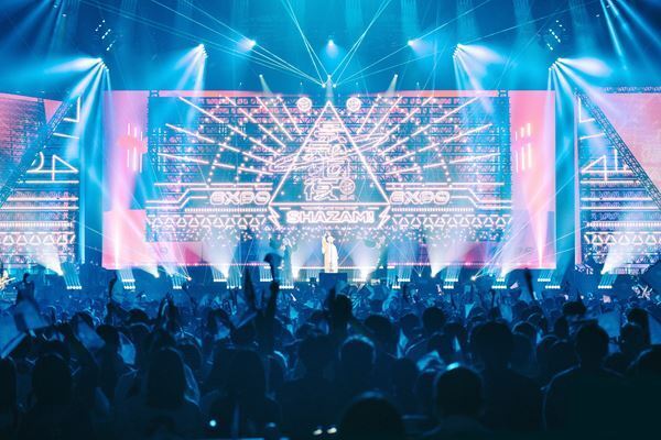 椎名林檎、アリーナツアー『(生)林檎博’24―景気の回復―』 オフィシャル・ライブレポートを公開