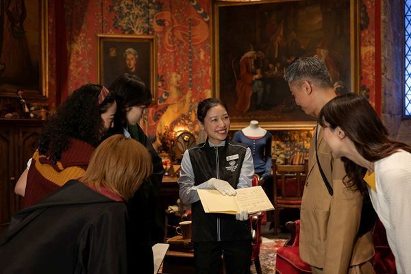 “ハリポタ”スタジオツアー東京、団体向けディナープランと専属スタッフによる解説付きガイドツアーの販売がスタート