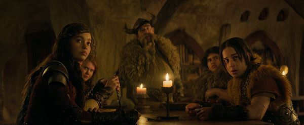 映画『ヒックとドラゴン』でヒロイン役を熱演。監督が絶賛する新星ニコ・パーカーの魅力に迫る