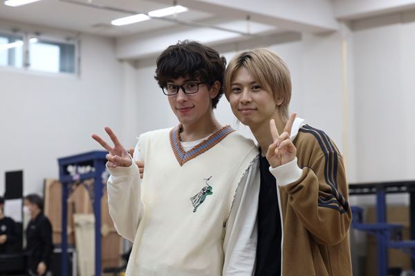 「舞台ではみんなで一緒にページをめくっていく」　ミュージカル『四月は君の嘘』稽古場レポート＆オフショット