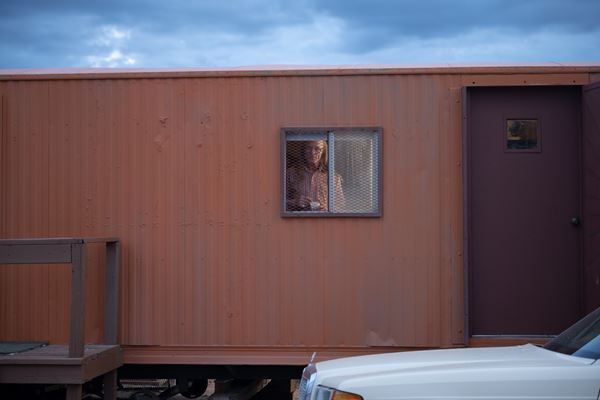 カブトムシを喰らうサイコパス！『愛はステロイド』見た目も斬新すぎる名優エド・ハリスの特別映像公開