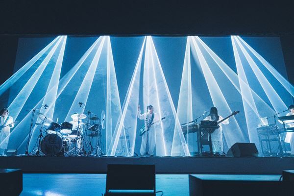 サカナクション全国ツアー『SAKANAQUARIUM 2025 “怪獣”』スタート　新曲「怪獣」を初披露