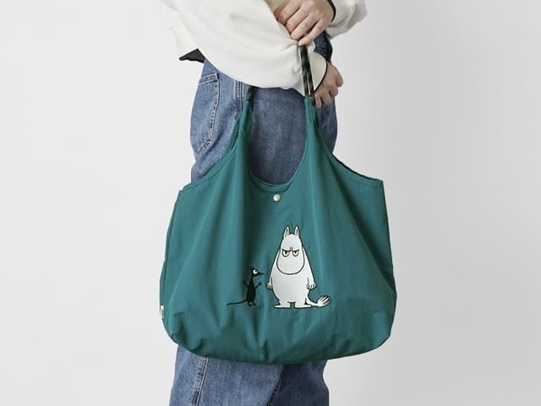 ムーミンとリトルミイの刺しゅう入り大容量トートが登場！　コンパクトにたためてサブバッグにもおすすめ♪