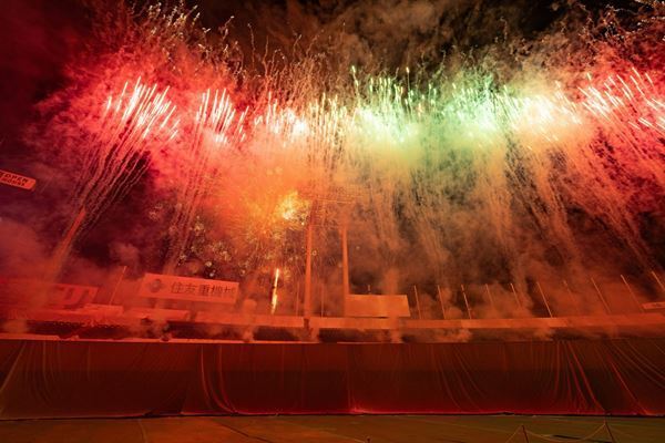 『神宮外苑花火大会』8月16日(土)に開催　今年も神宮の夜空に1万発の花火が上がる