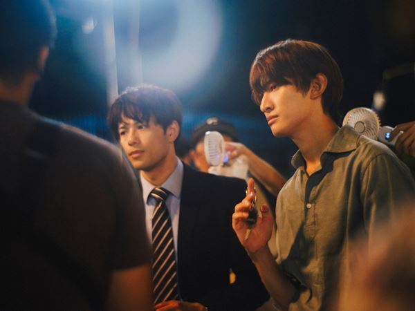森崎ウィン×向井康二『（LOVE SONG）』タイ流“フレキシブル”撮影の舞台裏を収めたメイキング写真公開