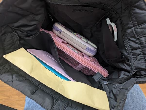 GLOBAL WORK、大容量＆親切設計の「おしゃれトート」が使いやすい！　推し活や仕事、買い物にも◎