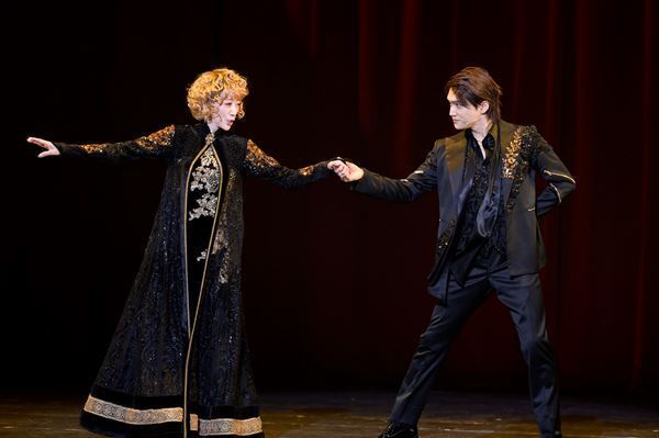 現・帝国劇場最終公演が開幕 CONCERT『THE BEST New HISTORY COMING』華やかに上演中