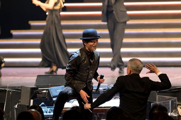 現・帝国劇場最終公演が開幕 CONCERT『THE BEST New HISTORY COMING』華やかに上演中