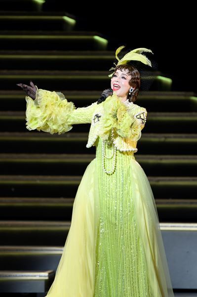 現・帝国劇場最終公演が開幕 CONCERT『THE BEST New HISTORY COMING』華やかに上演中