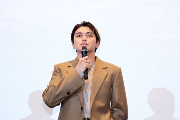 舘ひろし「俳優人生50年の集大成」 映画『港のひかり』舞台挨拶で感謝を伝える