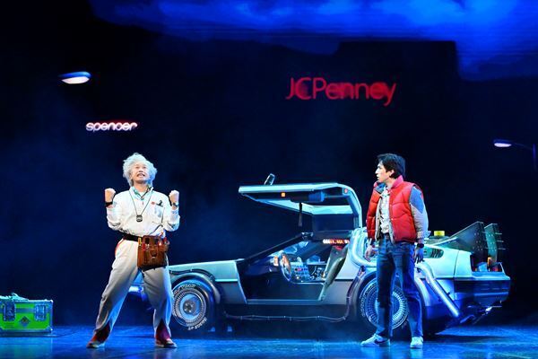 ロングラン上演中！ 劇団四季ミュージカル『バック・トゥ・ザ・フューチャー』マーティ役・立崇なおと×ドク役・阿久津陽一郎インタビュー