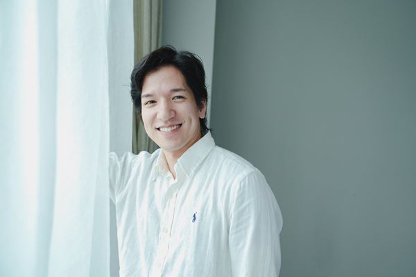 ロングラン上演中！ 劇団四季ミュージカル『バック・トゥ・ザ・フューチャー』マーティ役・立崇なおと×ドク役・阿久津陽一郎インタビュー