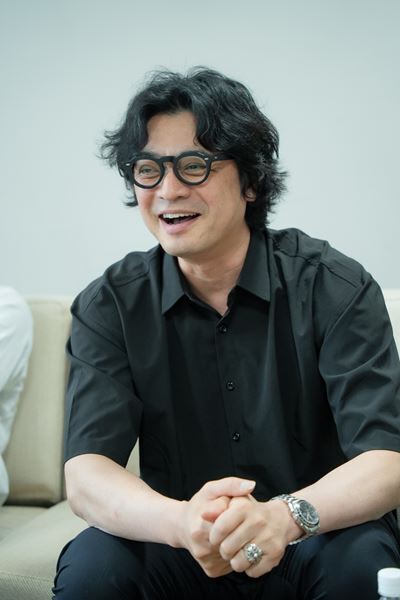 ロングラン上演中！ 劇団四季ミュージカル『バック・トゥ・ザ・フューチャー』マーティ役・立崇なおと×ドク役・阿久津陽一郎インタビュー