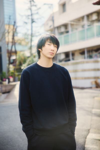 初の主演舞台を控えた遠藤健慎が大切にしていること「生きていることのポジティブな側面を見る」