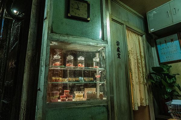 香港映画『トワイライト・ウォリアーズ』約10億円をかけて作られた“九龍城砦”のメイキング映像公開