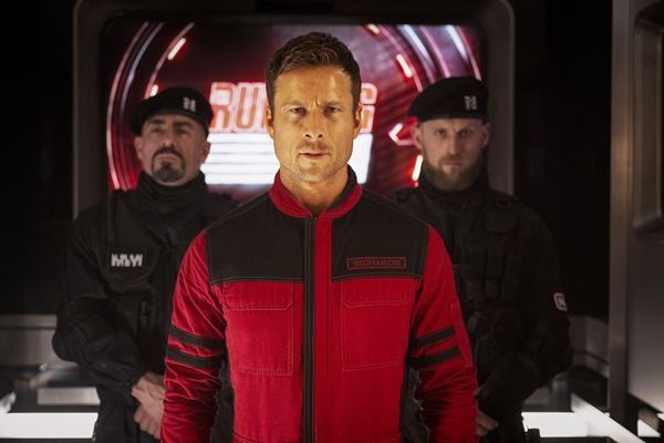 グレン・パウエル主演『ランニング・マン』 アクションシーン満載の本予告編＆新規場面写真公開