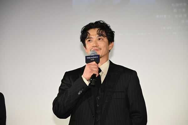 小栗旬＆窪塚洋介がサプライズ登壇！ 映画『フロントライン』キックオフイベントレポート