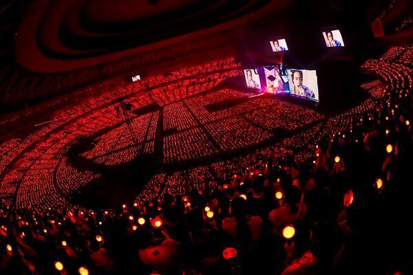 BTS・JIN、ファンコンサートツアー『#RUNSEOKJIN_EP.TOUR in JAPAN』幕張・大阪4公演に13万人が集結　BTSメドレーに歓喜の涙が溢れた大阪公演をレポート