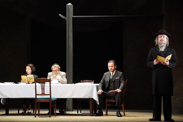 中島裕翔、『みんな鳥になって』で舞台初共演の岡本健一に感謝「ひとりの役者として見てくださる」