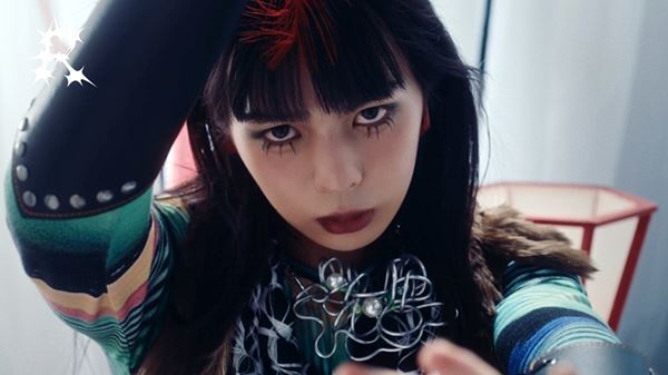 龍宮城、“オルタナティブ”と向き合ったセルフプロデュース新曲「OSHIBAI」MV公開