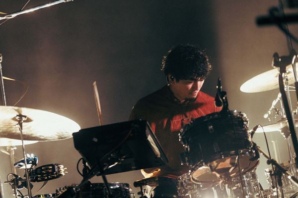 Laura day romance、ジャンルと世代を超える音楽体験　ソールドアウトのファイナル東京公演で魅せたローラズの圧倒的なアンサンブルと無二の音楽性をレポート