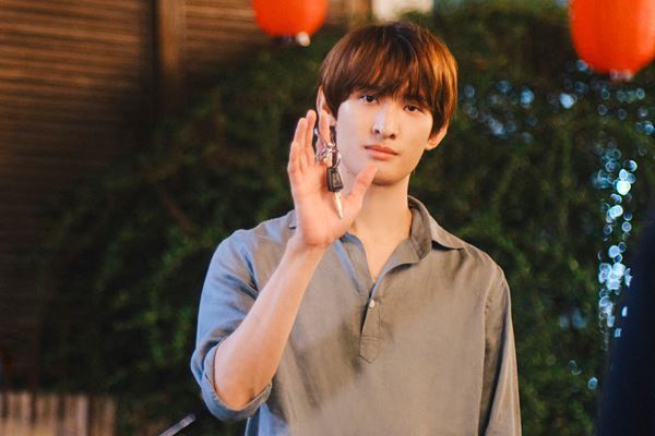 森崎ウィン×向井康二『（LOVE SONG）』ふたりの切ない表情を収めた場面写真公開