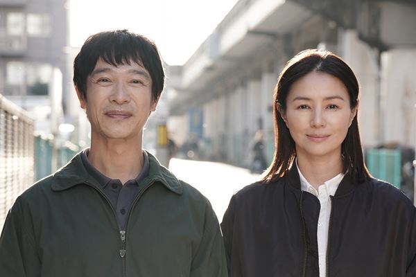 堺雅人＆井川遥が紡ぐ切ない大人の恋　映画『平場の月』特報映像公開　新キャストも発表