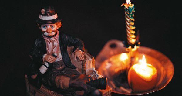 “妖艶”……瀧内公美のひとり芝居『奇麗な、悪』、異空間に迷いこむ76分──【おとなの映画ガイド】