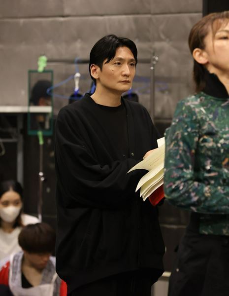 『平家物語 ー胡蝶の被斬ー』稽古場レポート到着　舞台上に「見たことのない景色」が広がる