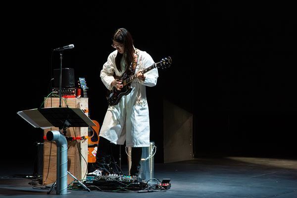 ヌトミック新作音楽劇『何時までも果てしなく続く冒険』舞台写真＆主宰・額田大志のコメントが到着