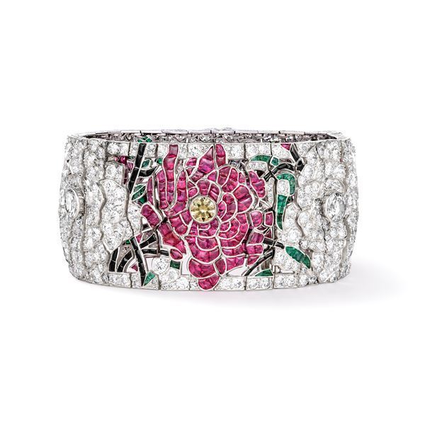 『永遠なる瞬間　ヴァン クリーフ＆アーペル 』東京都庭園美術館で　アール・デコ博覧会100周年を記念し、約250点のジュエリーが一堂に