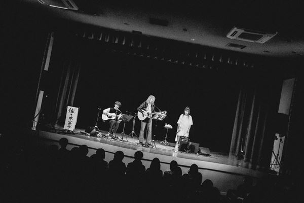 佐々木亮介主催『雷よ静かに轟け』　貴重なセッションが実現！中村一義(Acoustic set with 三井律郎)をゲストに迎えた第七夜をレポート