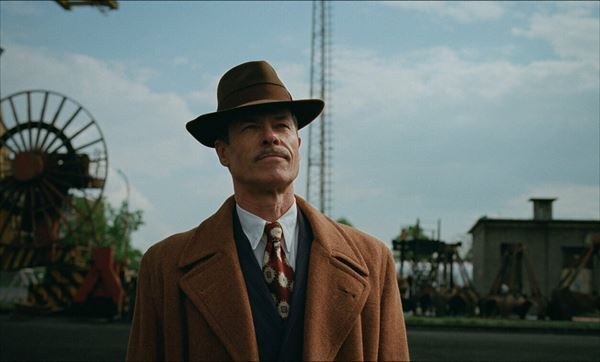 ガイ・ピアースとマーガレット・クァリーが新作で共演