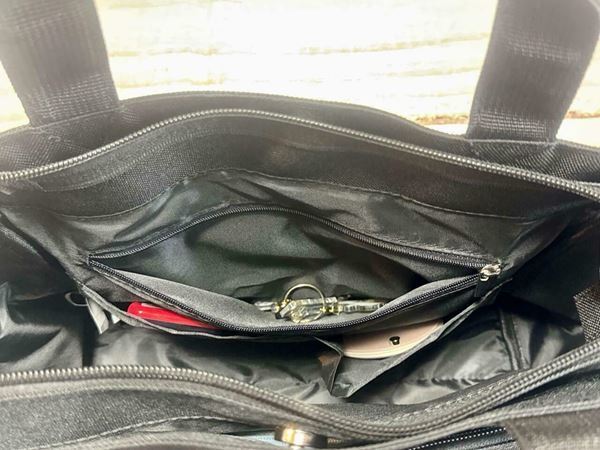 しまむら×スヌーピー新作、2000円以下の「多機能2WAYバッグ」が最高だった！　10ポケット付きで収納力もバツグン！