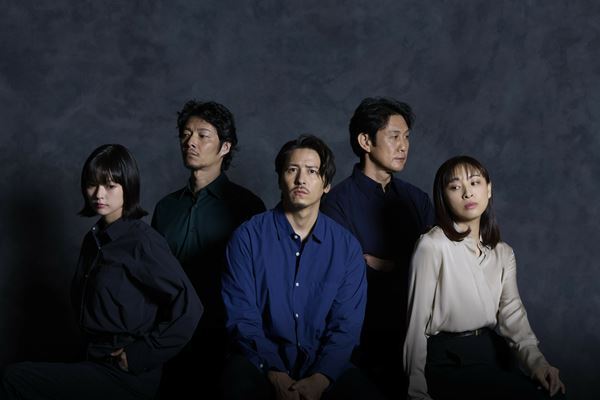 伊礼彼方、音月桂ら出演　新国立劇場『スリー・キングダムス』不穏な空気漂うビジュアル＆トレーラー映像公開