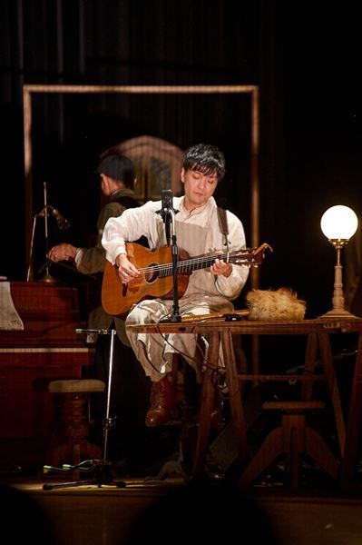 森山直太朗、ふたつのコンセプト・アルバムをそれぞれのツアーで巡る『森山直太朗 Two jobs tour 2025～26『あの世でね』～「弓弦葉」と「Yeeeehaaaaw!」～』鎌倉で開幕