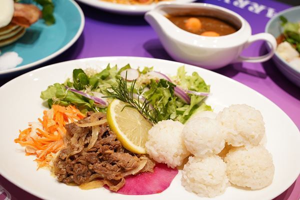 WILD BLUEのテーマカフェが東京・大阪・名古屋にて開催！ カフェの魅力をメンバーが解説「STARRYをはじめ多くの人に寄り添っていただけたら」【独占インタビューあり】