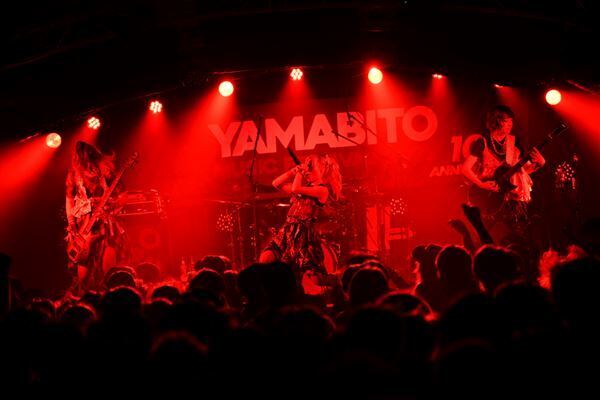 「気づいたら10年もこんなイカれたことやってます」G-FREAK FACTORY主催『山人音楽祭』熱狂の初日を最速レポート