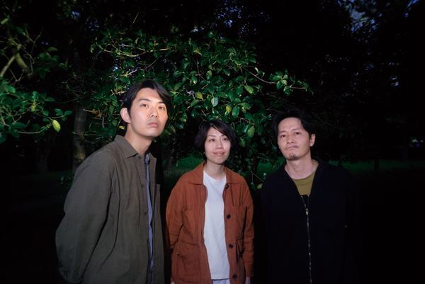 折坂悠太×松井文×夜久一による「のろしレコード」、活動10周年記念企画を東京・亀戸 九龍劇場で開催