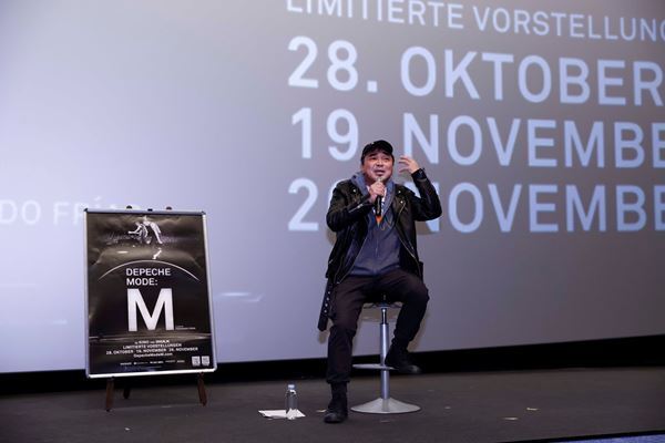 「国賓クラスの扱いを」石野卓球の熱弁に満場沸く　デペッシュ・モード、ライヴ・フィルム上映会をレポート