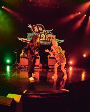 木梨憲武の音楽愛と豪華ゲストへのリスペクトに溢れた夜　超満員のオーディエンスの心を震わせた一夜限りのプレミアムライブ【オフィシャルレポート】