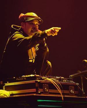 木梨憲武の音楽愛と豪華ゲストへのリスペクトに溢れた夜　超満員のオーディエンスの心を震わせた一夜限りのプレミアムライブ【オフィシャルレポート】