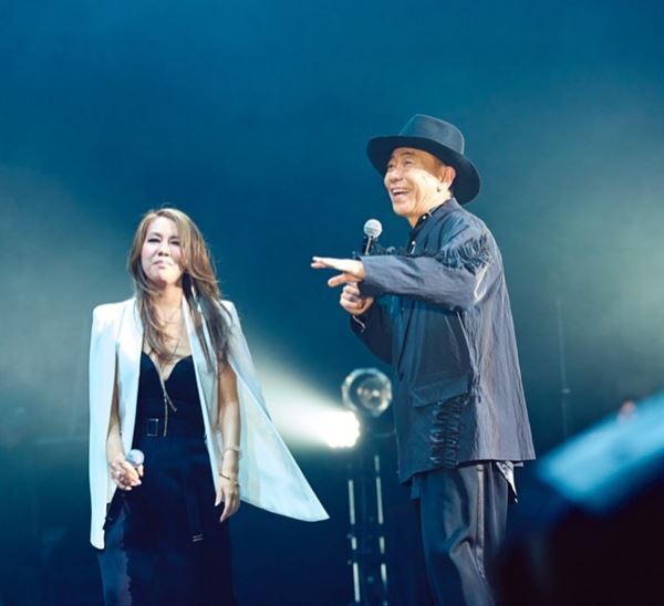 木梨憲武の音楽愛と豪華ゲストへのリスペクトに溢れた夜　超満員のオーディエンスの心を震わせた一夜限りのプレミアムライブ【オフィシャルレポート】